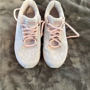 Under Armour Women's Shoes - White and Pink